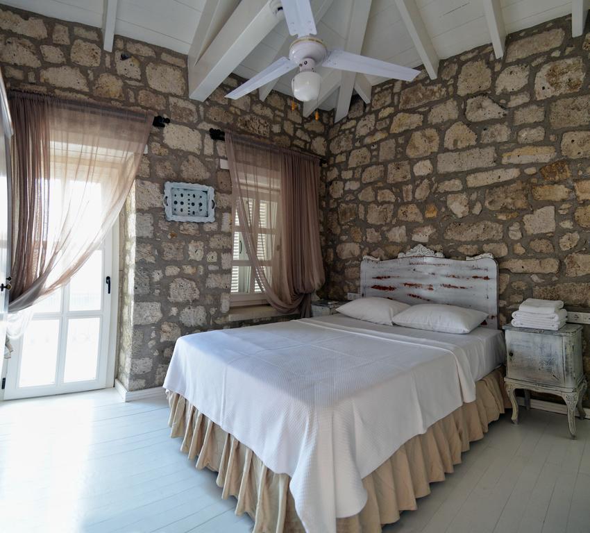 Simira Hotel Алачати Экстерьер фото